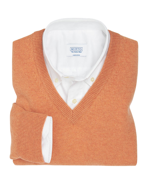 Jersey de punto "Lambswool" cuello pico salmo by M