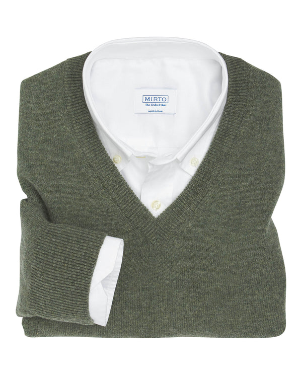 Jersey de punto "Lambswool" cuello pico verde by M