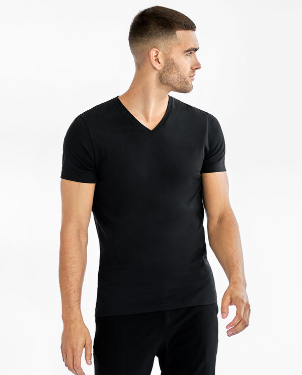 Pack 2 camisetas elásticas cuello pico negro by Br