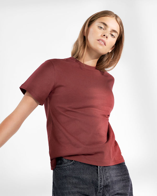 Camiseta cuello redondo de algodón orgánico burdeos